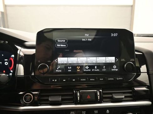 Used 2024 Nissan Pathfinder Platinum w/ Cargo Package image 19