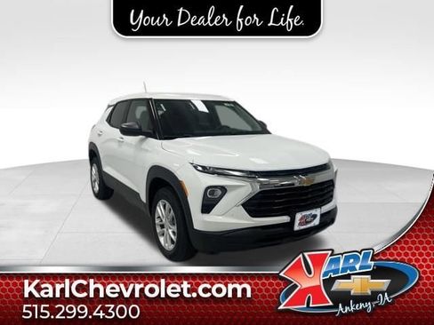 New 2026 Chevrolet TrailBlazer LS w/ LS Convenience Package AWD/4WD image 1