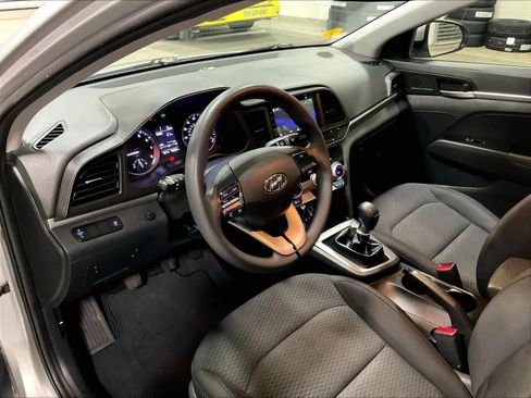 Used 2019 Hyundai Elantra SE w/ Cargo Package image 8