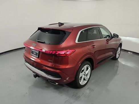 Used 2025 Audi Q5 Premium Plus w/ Premium Plus AWD/4WD image 37