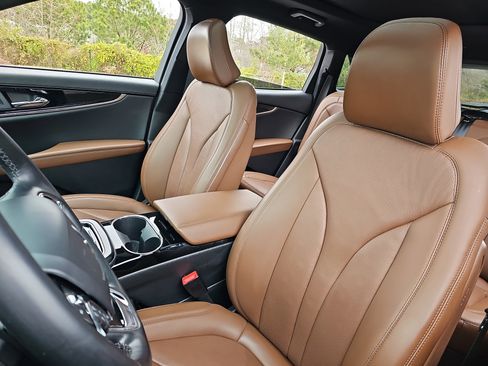 Used 2022 Lincoln Nautilus Reserve w/ Equipment Group 201A image 15