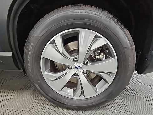 Used 2024 Subaru Ascent Premium w/ Convenience Package image 42