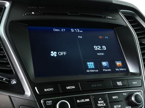 Used 2017 Hyundai Santa Fe Limited image 17