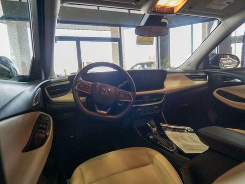 Used 2024 Buick Encore GX Sport Touring image 13