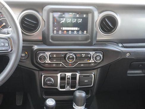 Used 2023 Jeep Gladiator Sport AWD/4WD image 14