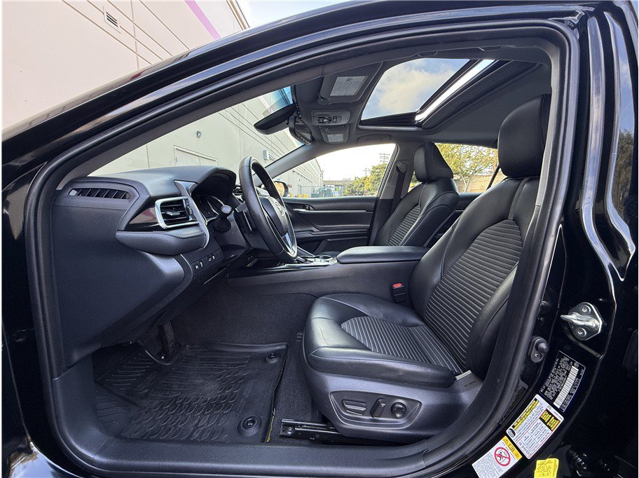 Used 2018 Toyota Camry SE w/ Audio Package FWD image 10
