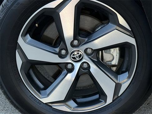 Used 2024 Toyota RAV4 SE w/ Weather & Moonroof Package image 12
