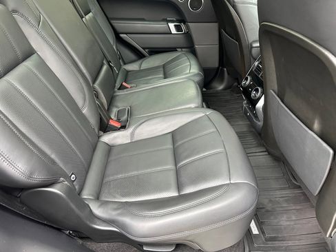 Used 2018 Land Rover Range Rover Sport HSE image 21