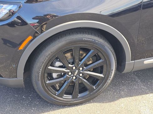 Used 2022 Lincoln Nautilus Reserve w/ Equipment Group 201A image 10