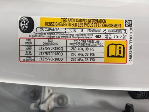 Used 2024 GMC Sierra 1500 AT4X image 27