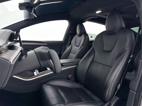 Used 2022 Tesla Model X image 19