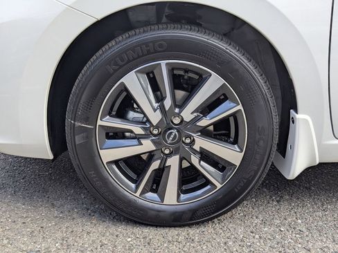 New 2025 Nissan Versa SV image 9