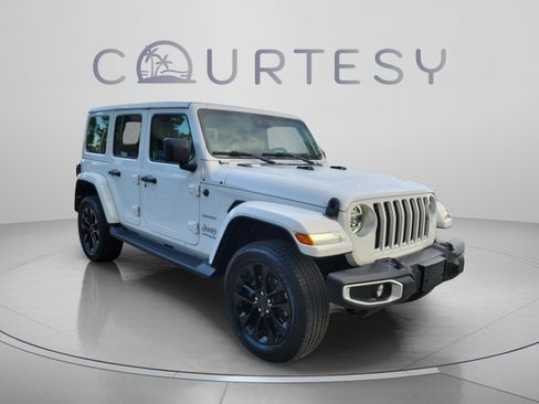 Used 2021 Jeep Wrangler Unlimited Sahara w/ Cold Weather Group AWD/4WD image 4