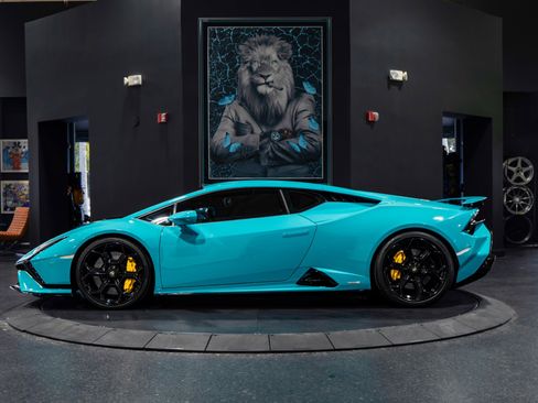 Used 2023 Lamborghini Huracan Tecnica image 11