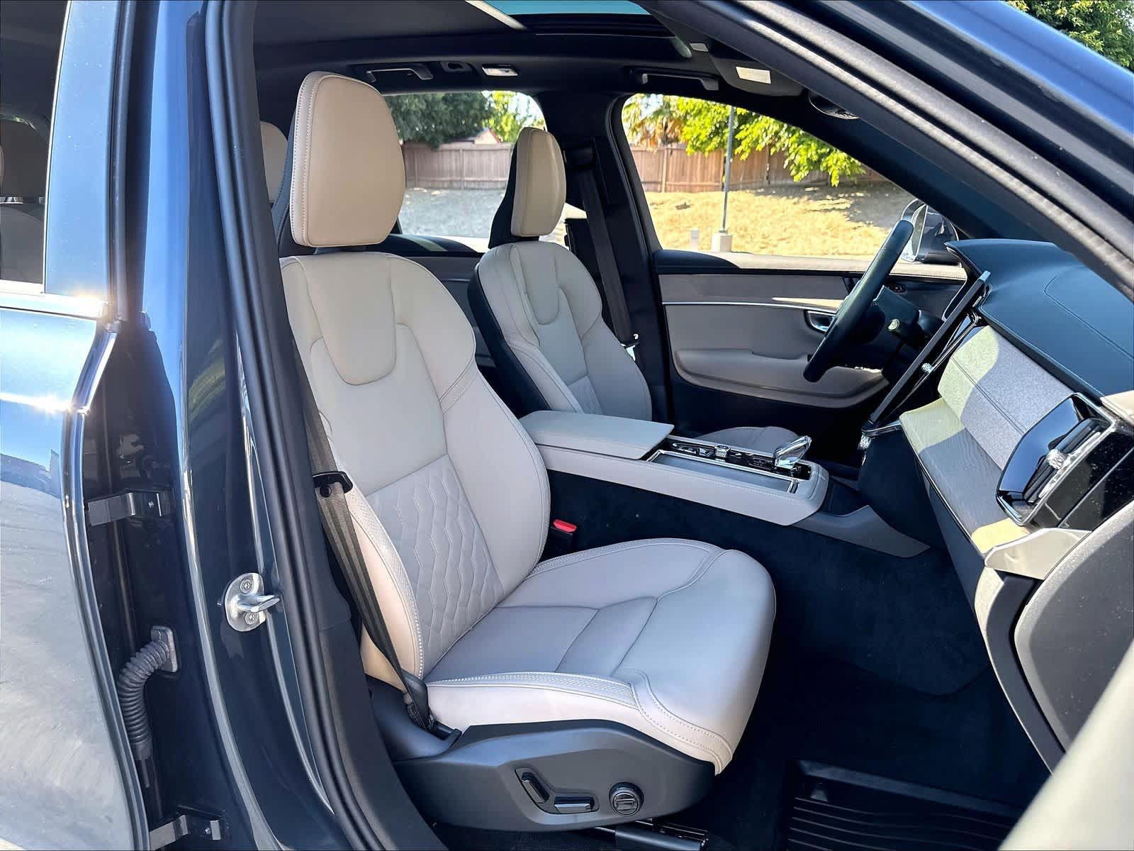 Used 2026 Volvo XC90 B6 Plus w/ Protection Package Premier AWD/4WD image 10