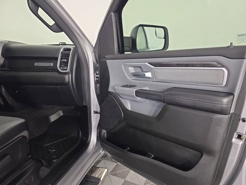 Used 2022 RAM 1500 Big Horn RWD image 32