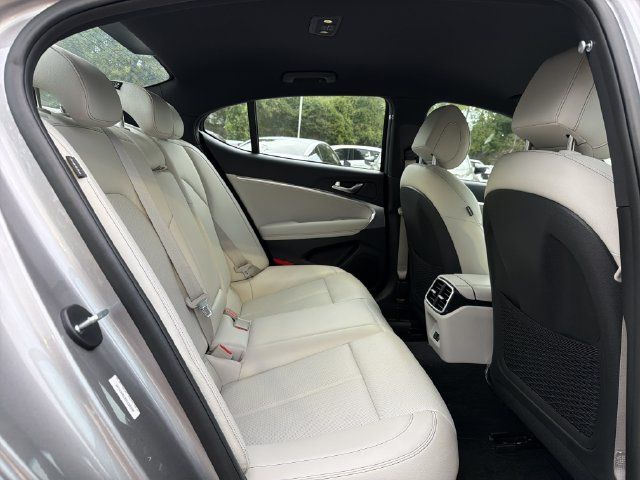 Used 2025 Genesis G70 2.5T AWD/4WD image 15