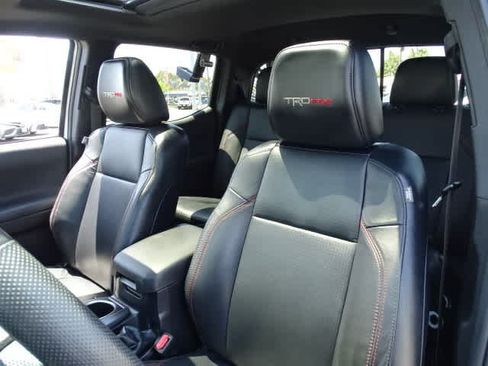 Certified 2022 Toyota Tacoma TRD Pro AWD/4WD image 19