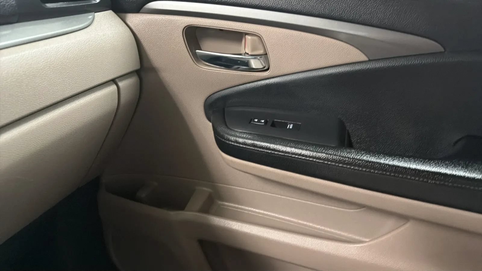 Used 2017 Honda Pilot EX-L image 16