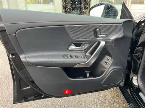 Used 2025 Mercedes-Benz CLA 250 4MATIC image 16
