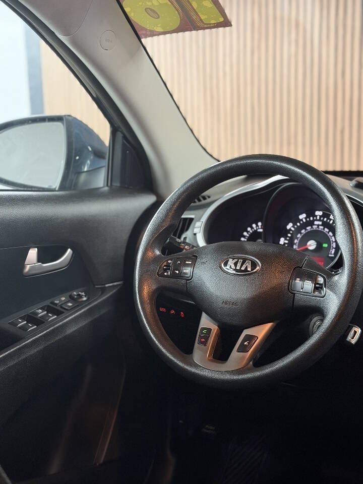 Used 2016 Kia Sportage LX AWD/4WD image 5