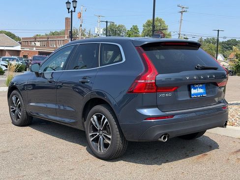 Used 2021 Volvo XC60 T5 Momentum w/ Protection Package Premier AWD/4WD image 3