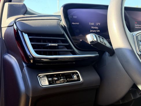 Used 2025 Buick Envision Preferred image 17