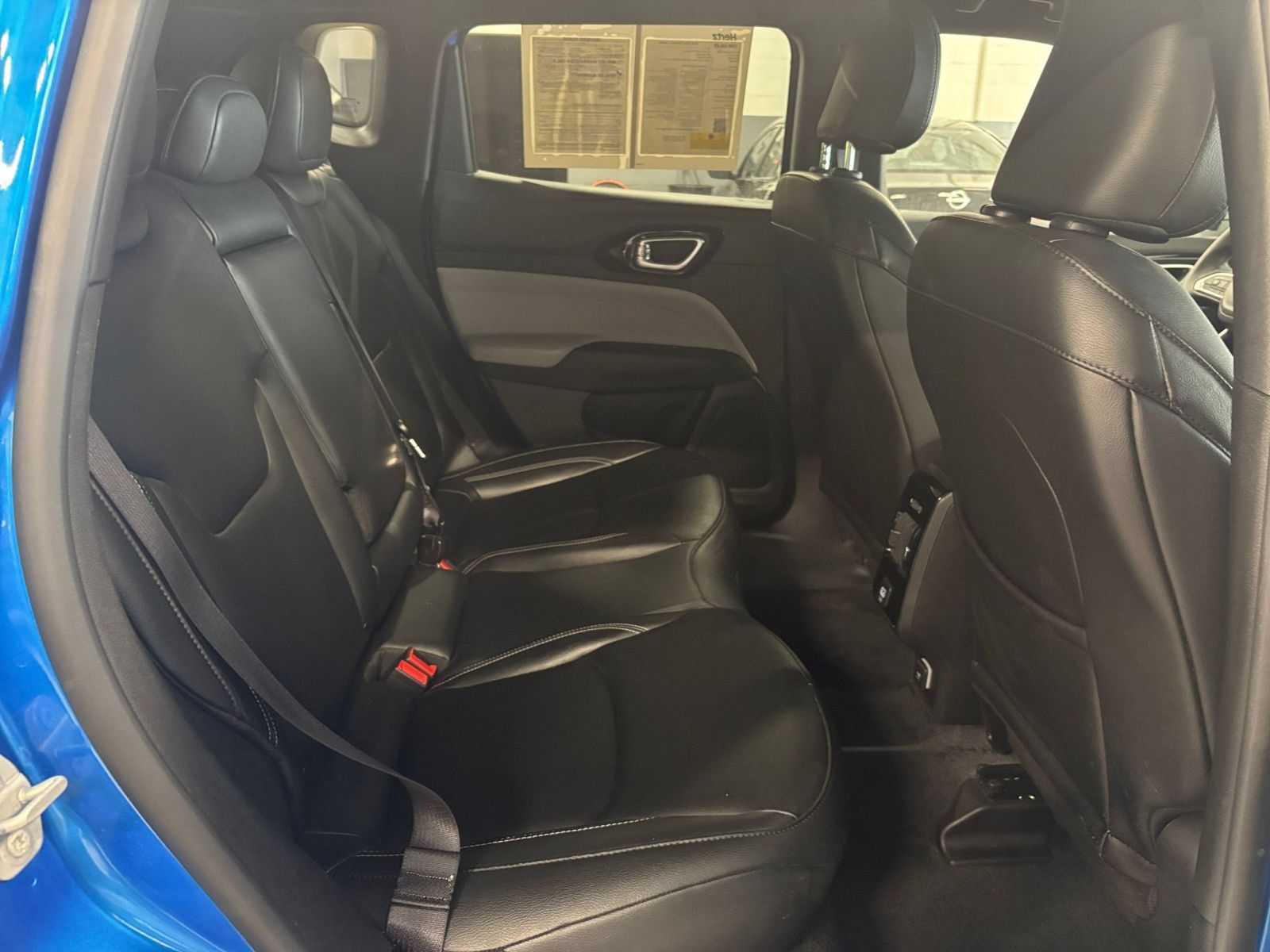Used 2025 Jeep Compass Limited AWD/4WD image 36