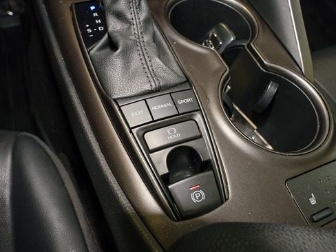 Used 2021 Toyota Camry XSE image 16