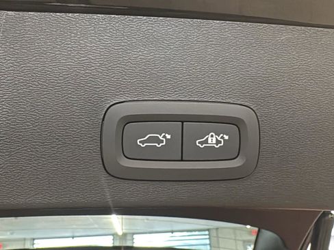New 2026 Volvo XC40 B5 Ultra w/ Climate Package image 30