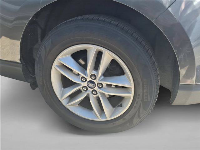 Used 2018 Ford Edge SEL w/ Equipment Group 201A FWD image 8