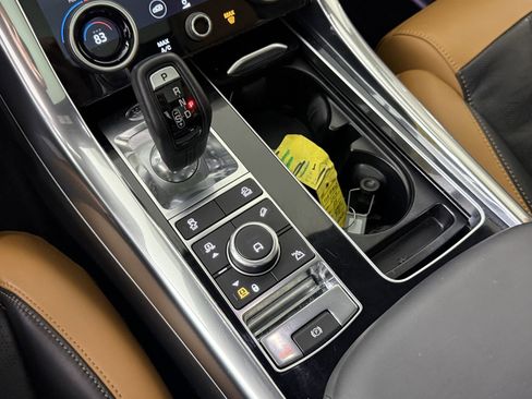 Used 2019 Land Rover Range Rover Sport Autobiography image 18