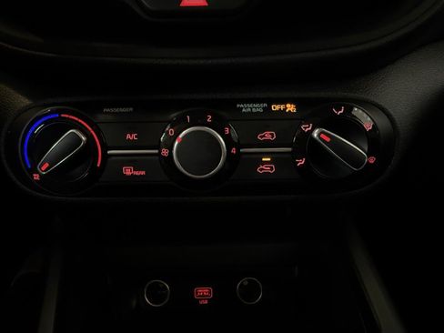 Used 2022 Kia Soul LX w/ Technology Package FWD image 35
