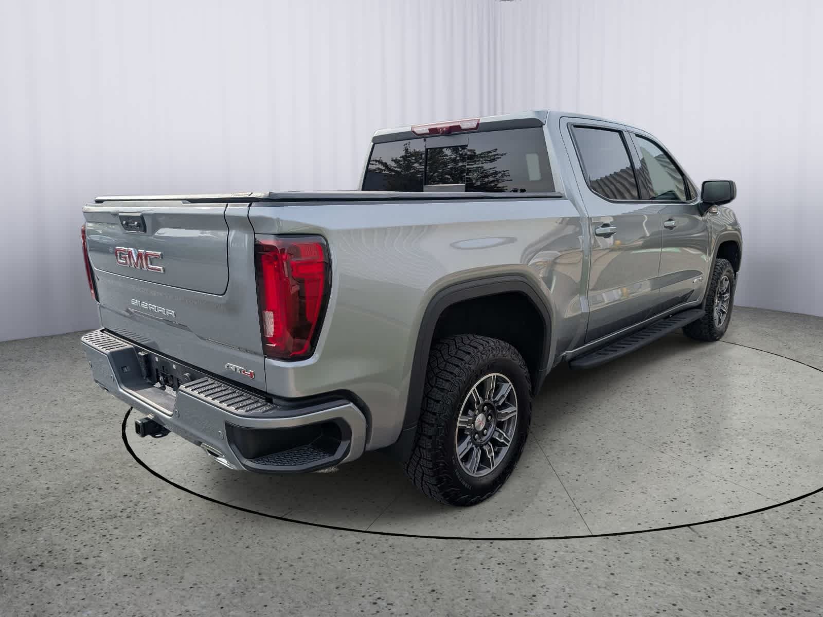 Certified 2025 GMC Sierra 1500 AT4 w/ AT4 Premium Package AWD/4WD image 3