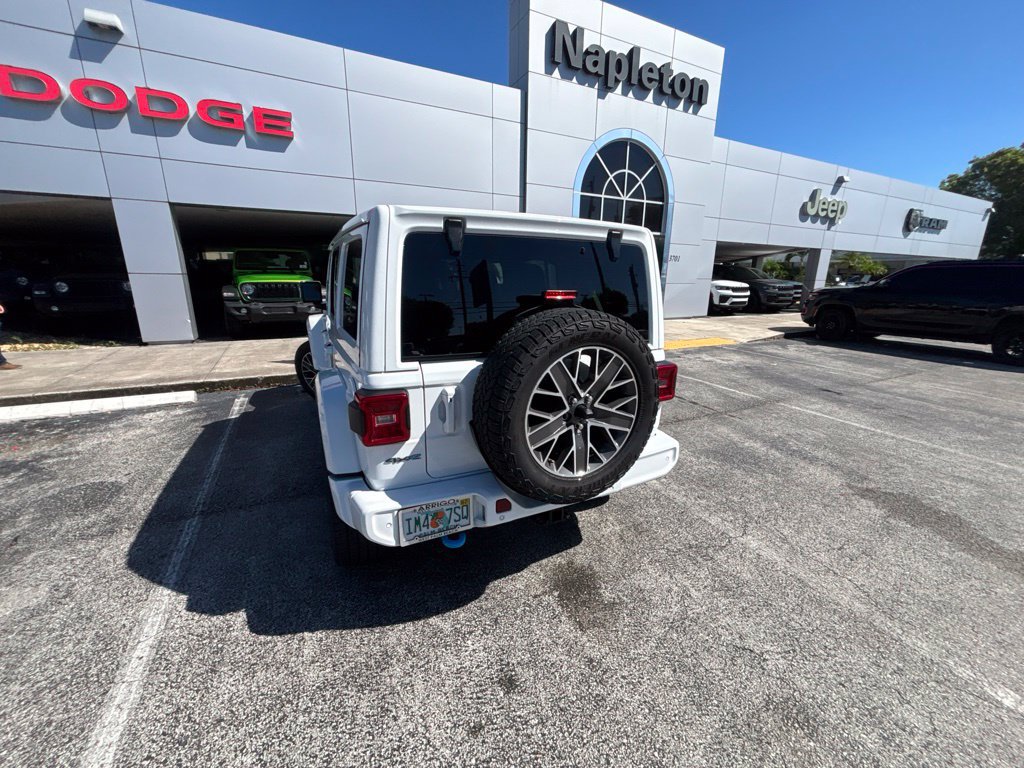 Used 2024 Jeep Wrangler High Altitude AWD/4WD image 15