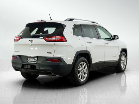 Used 2015 Jeep Cherokee Latitude AWD/4WD image 5