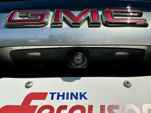 Used 2021 GMC Yukon XL Denali image 15