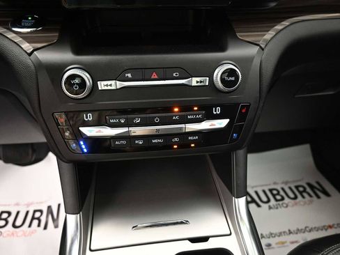 Used 2020 Ford Explorer Limited AWD/4WD image 8