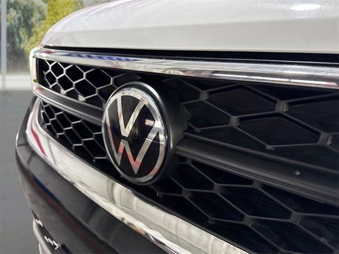 Used 2024 Volkswagen Taos S image 19