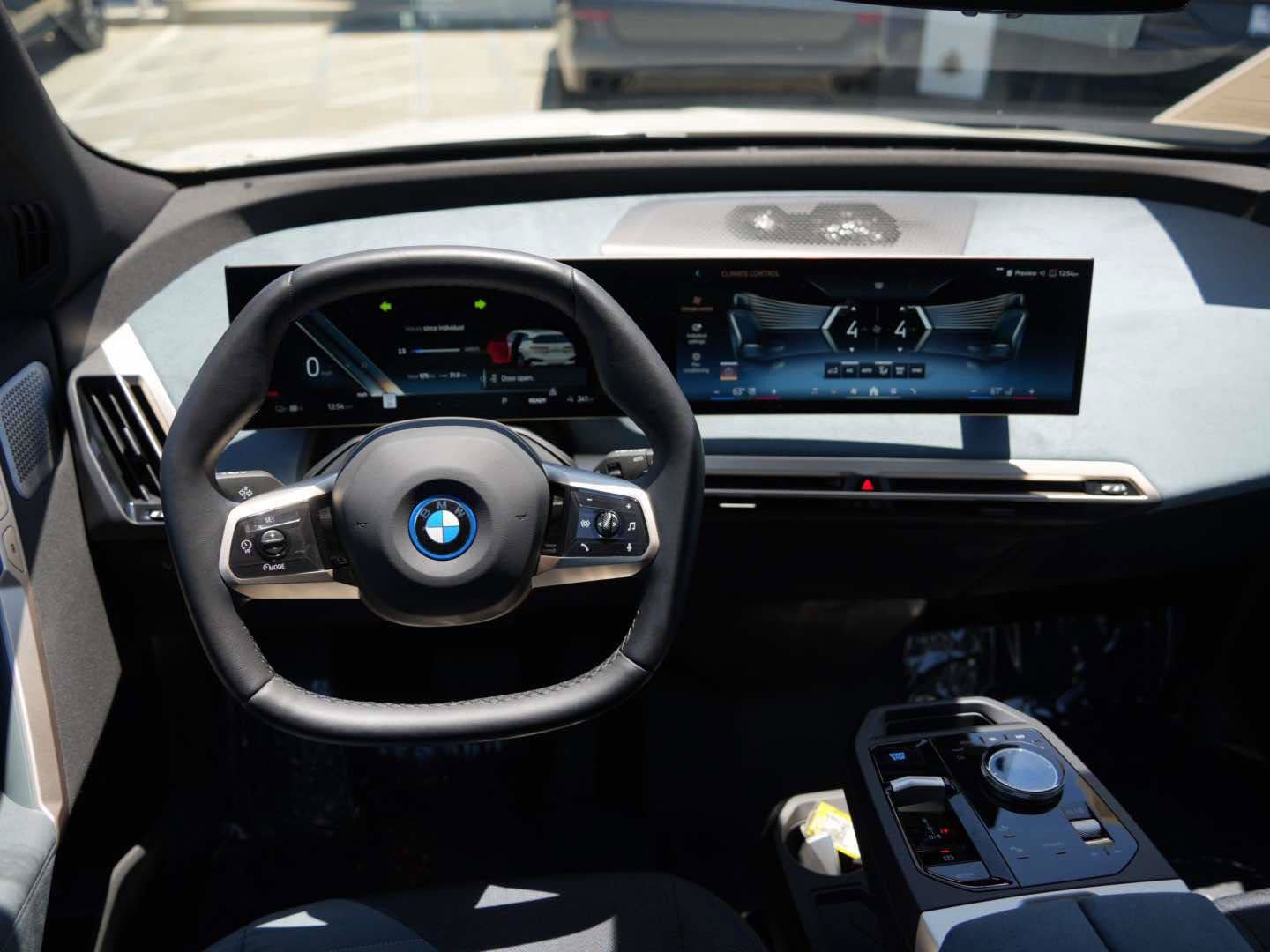 Used 2024 BMW iX xDrive50 AWD/4WD image 7