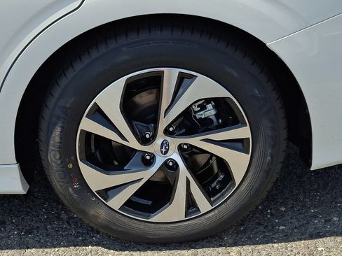 Used 2025 Subaru Legacy Premium AWD/4WD image 5