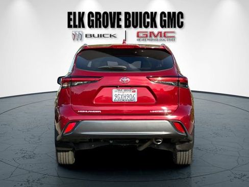 Used 2023 Toyota Highlander Limited image 5