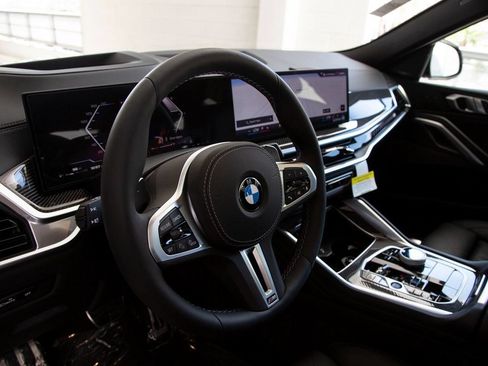 Used 2026 BMW X6 M60i AWD/4WD image 16