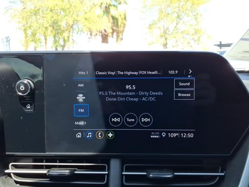 Used 2024 Chevrolet Trax LS w/ LS Convenience Package FWD image 23