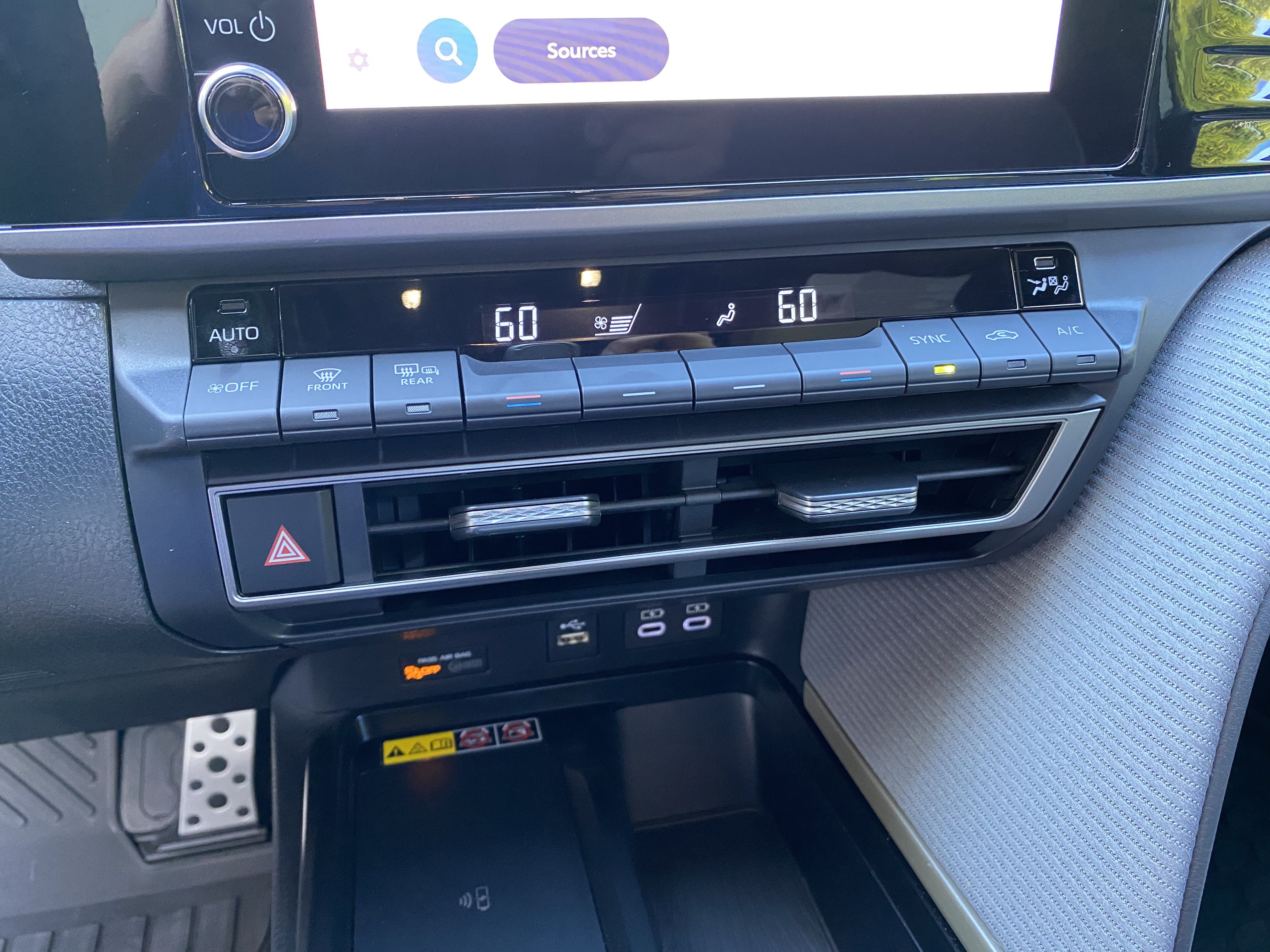 Used 2026 Toyota Camry SE FWD image 27