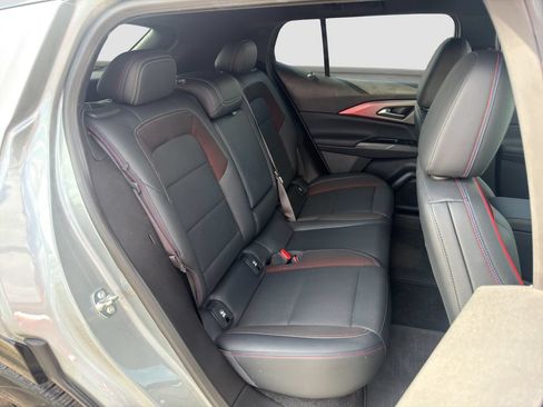 Used 2024 Chevrolet Equinox EV RS FWD image 19