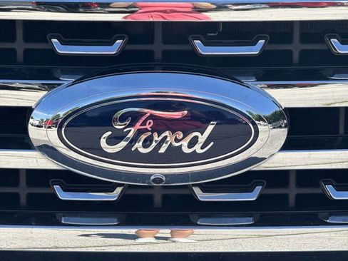 Used 2024 Ford F250 Lariat w/ Chrome Package AWD/4WD image 31