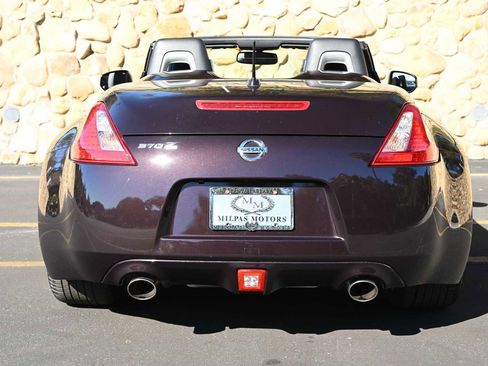 Used 2014 Nissan 370Z Touring w/ Sport Package image 2