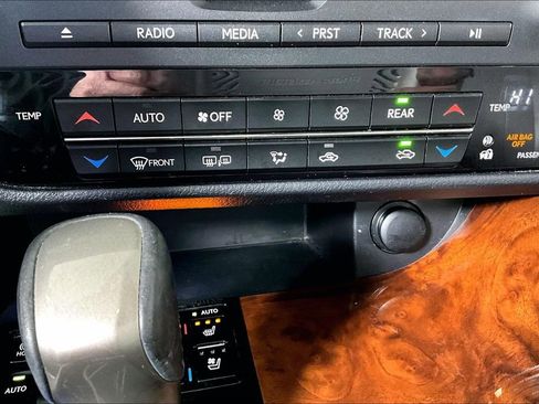 Used 2018 Lexus RX 350L FWD w/ Premium Package image 34