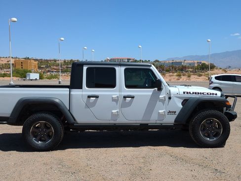 Used 2020 Jeep Gladiator Rubicon AWD/4WD image 2